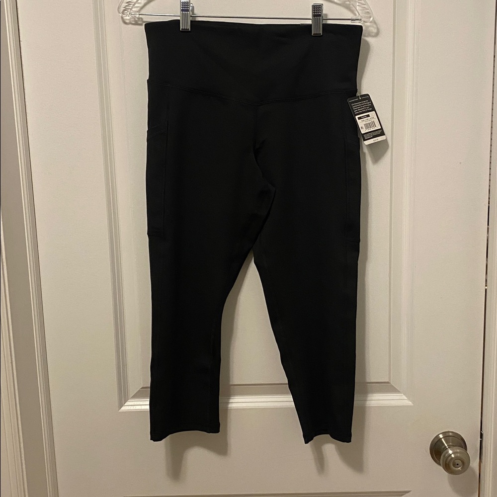 Champion Embrace Black 20” Leggings -L